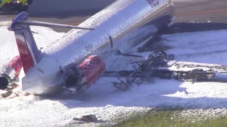 V Miami při přistání havarovalo letadlo se 126 pasažéry, tři zranění